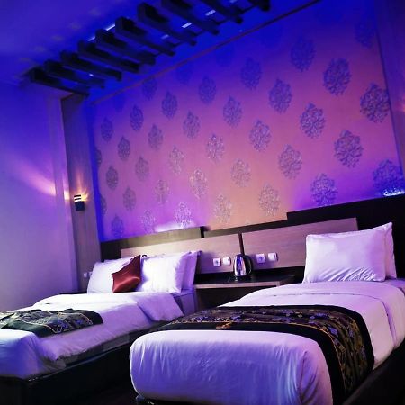 Oyo 822 Hotel Mukti Jaya Пурвокерто Екстер'єр фото