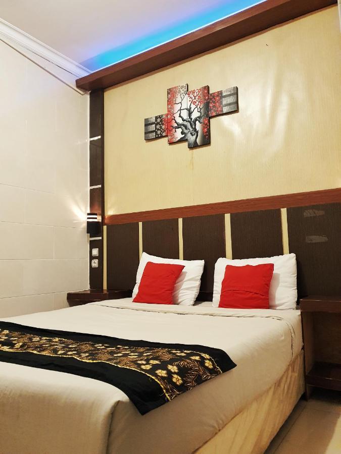 Oyo 822 Hotel Mukti Jaya Пурвокерто Екстер'єр фото