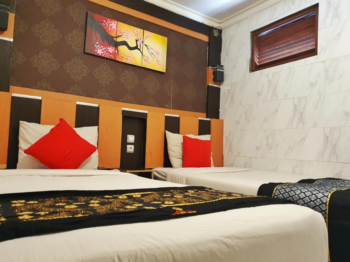 Oyo 822 Hotel Mukti Jaya Пурвокерто Екстер'єр фото